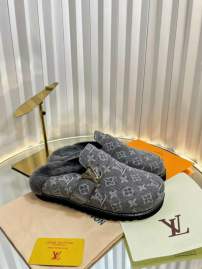 Picture of Louis Vuitton Slippers _SKULVsz35-46mnq11181064